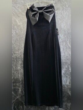 Express Black Strapless Velvet Gown with Satin Bow XS